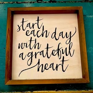 “Start Each Day With a Grateful Heart” wooden wall decor